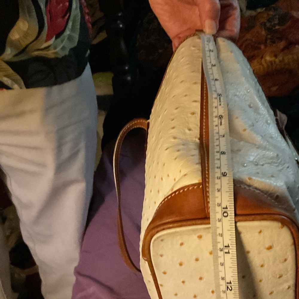 DOONEY AND BOURKE WHITE OSTRICH PEBBLED LEATHER - Picture 15 of 16